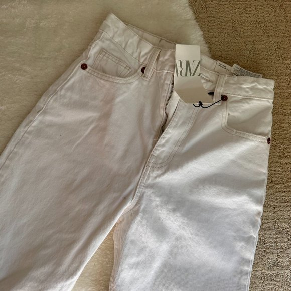 Jeans - Picture 1 of 2